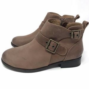 Vionic Country Logan boots